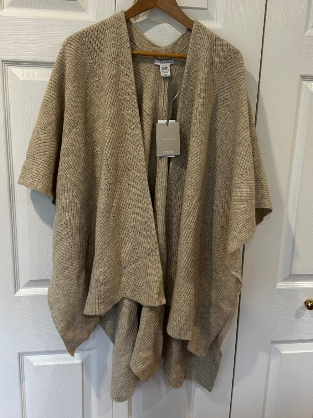 NWT Deane & White Merino Wool Cashmere Knit Wrap Poncho One Size Beige